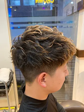 パーマ メンズ CROWN所属・本江 未来のヘアスタイル