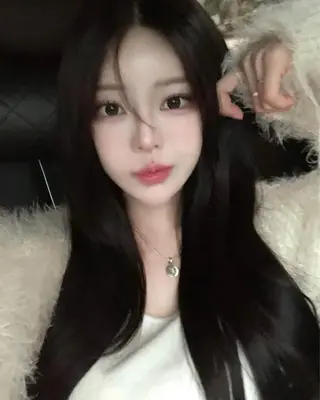 ロング カラー 韓国風暗髪ヘア🤍 🫧MIREIのヘアスタイル