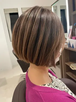 ミディアム tricca  AVEDA所属・Ishii Tsuyoshiのヘアスタイル