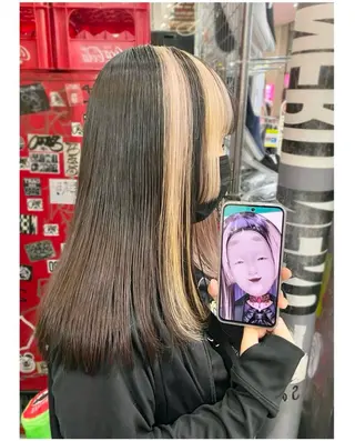 ミディアム カラー GARU-ガル-所属・TSUNO🦖 派手髪/オタク美容師のヘアスタイル