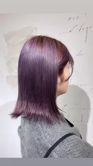 セミロング カラー 鳴海 稜真のヘアスタイル