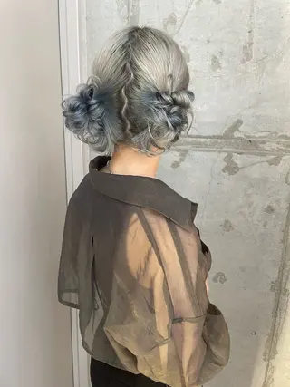 カラー ヘアアレンジ ブリーチ/ベージュ 💕/momoaのヘアスタイル