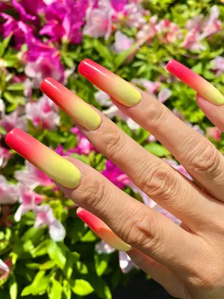 ネイル NAILSTUDIO401所属・ジェルチップ長さだし 専門ネイルサロンのネイルデザイン