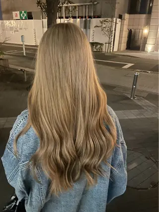 セミロング カラー CARE ．KOBE所属・京谷 日向のヘアスタイル