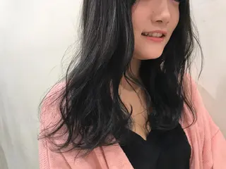 セミロング カラー ✨艶ブリーチカラー ✨四ノ宮裕己のヘアスタイル