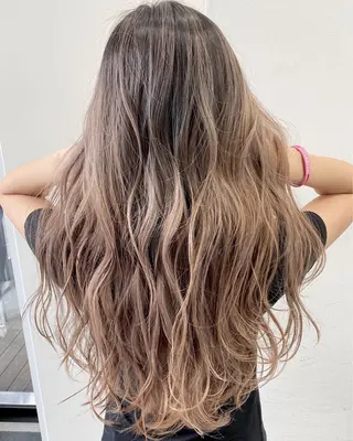 ロング カラー ヘアアレンジ 【公式】amble luxe池袋東口🩷のヘアスタイル