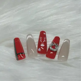 ネイル AURORA eyelash&nail salon アメ村店所属・Aurora Sakiのネイルデザイン