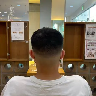ショート メンズ 清潔感×束感ヘア🔥 メンズ専門篠原のヘアスタイル