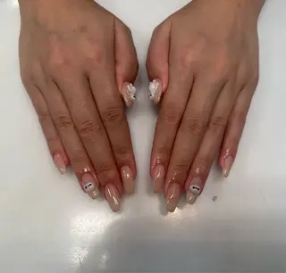 ネイル LaViena姫路所属・e_nail 〜本格ケア〜のネイルデザイン