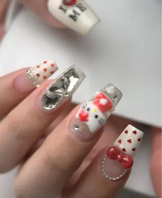ネイル Hina 池袋 長だしチップ専門店のネイルデザイン
