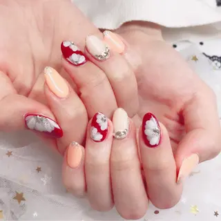 ミディアム カラー ネイル Q Free nailsのネイルデザイン