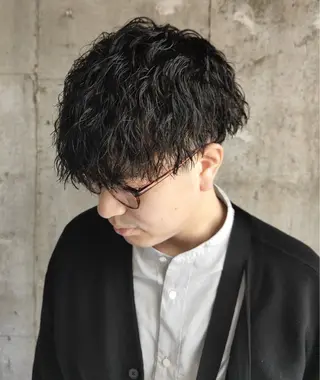 パーマ メンズ 窪田 欣恭のヘアスタイル