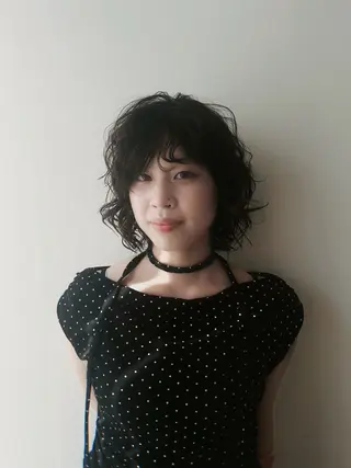 ミディアム パーマ 湯浅 美葉のヘアスタイル