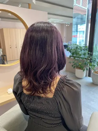 カラー 芝智也／ ブリーチカラーのヘアスタイル