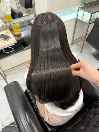 カラー 向井 彩里のヘアスタイル