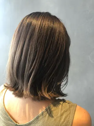 ミディアム カラー 長谷川 沙紀のヘアスタイル