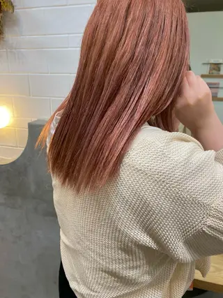 セミロング カラー niu所属・加藤 真由のヘアスタイル