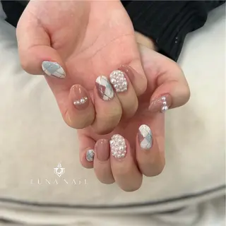 ネイル アトリエ　ミモザ所属・いまむら あかりのネイルデザイン