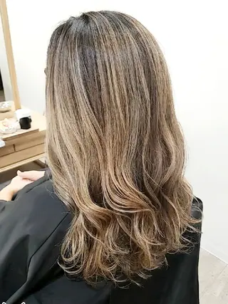 ロング すずき えりのヘアスタイル