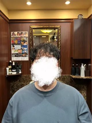 ショート ヒロ銀座バーバーショップ丸の内所属・秋山 琳太のヘアスタイル