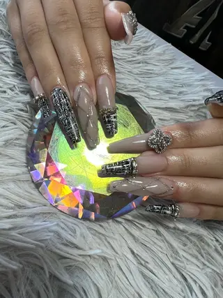 ネイル シェヌネイル JURAのネイルデザイン