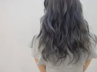 セミロング カラー ヘアアレンジ FÜRSTIN所属・西村髪質改善 ブリーチ縮毛矯正のヘアスタイル