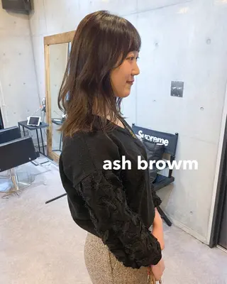 ミディアム カラー 柔らかブラウン/顔周 りレイヤー♡ユウシのヘアスタイル