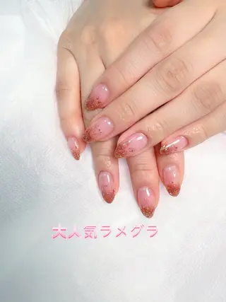 ネイル pink ladyサロン所属・べ にのネイルデザイン