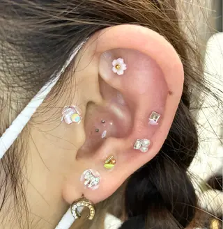 LEDエクステ専門店 Fedis 京橋のマツエク・マツパデザイン