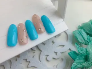 ネイル ネイルサロン&スクール GINA所属・藏野 優花のネイルデザイン