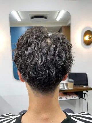 ショート パーマ メンズ 守屋 寿哉のヘアスタイル