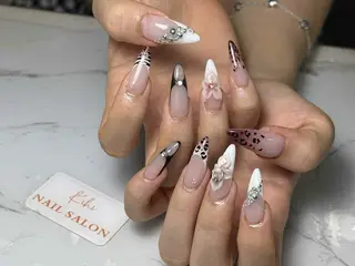 ネイル 💕鈴木ユリ パラジェル/オフ無料のネイルデザイン