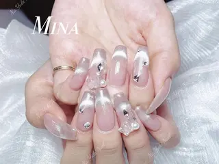 ネイル Queenie 🦋のネイルデザイン