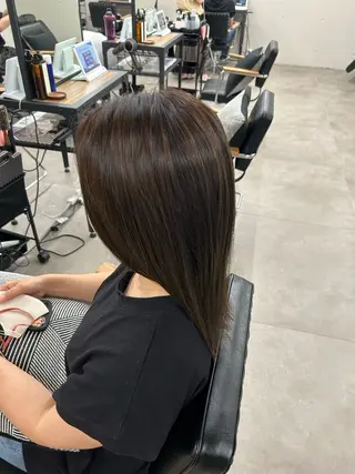 カラー 秦 海来のヘアスタイル
