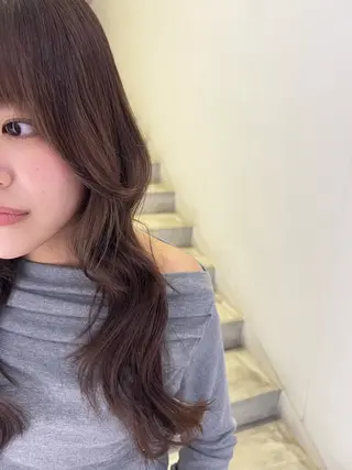 ロング カラー モッズ・ヘア 金沢店所属・柴田 綺音のヘアスタイル
