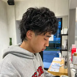 パーマ メンズ メンズパーマ/フェ ザーパーマ/古川晴輝のヘアスタイル