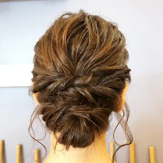 ミディアム ヘアアレンジ XXXY'S Color Flip所属・小宮 真理奈のヘアスタイル