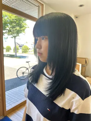ミディアム 立川 芽依のヘアスタイル