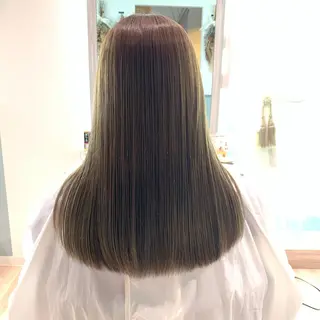 ロング カラー ayano ．のヘアスタイル