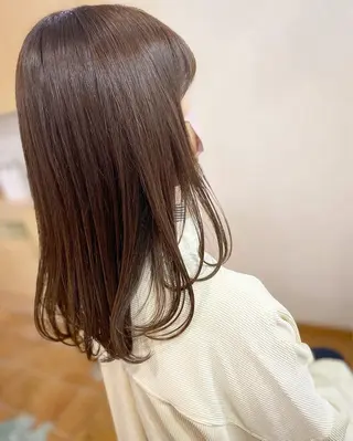 セミロング カラー 荒木 ひろかのヘアスタイル