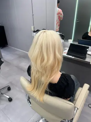 セミロング カラー ハイトーン/名古屋 Hinakiのヘアスタイル