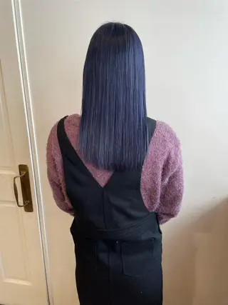 ミディアム カラー MIOベージュカラー 柔らかいカラーのヘアスタイル