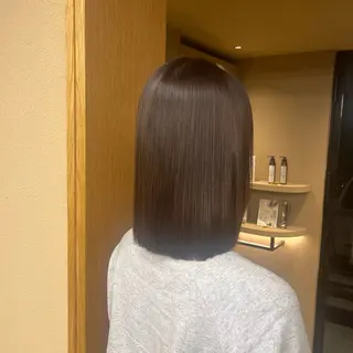 セミロング Wカラー🐾 ハルナのヘアスタイル