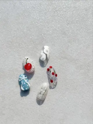 ネイル 🐈‍⬛ Minamiのネイルデザイン