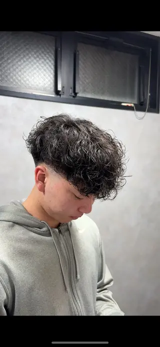 パーマ メンズ 浜野 泰斗のヘアスタイル