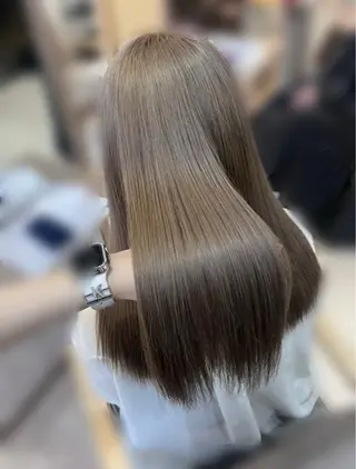 ロング elu あやね‎🤍🫧のヘアスタイル