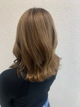 ミディアム カラー ヘアアレンジ MINAMl 🌿のヘアスタイル