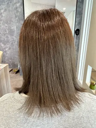 ミディアム カラー 五ノ井 一世のヘアスタイル