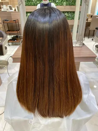 セミロング パーマ ✨武内凌太✨ 複雑履歴/ムラ修正のヘアスタイル