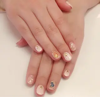 カラー ネイル Q Free nailsのネイルデザイン